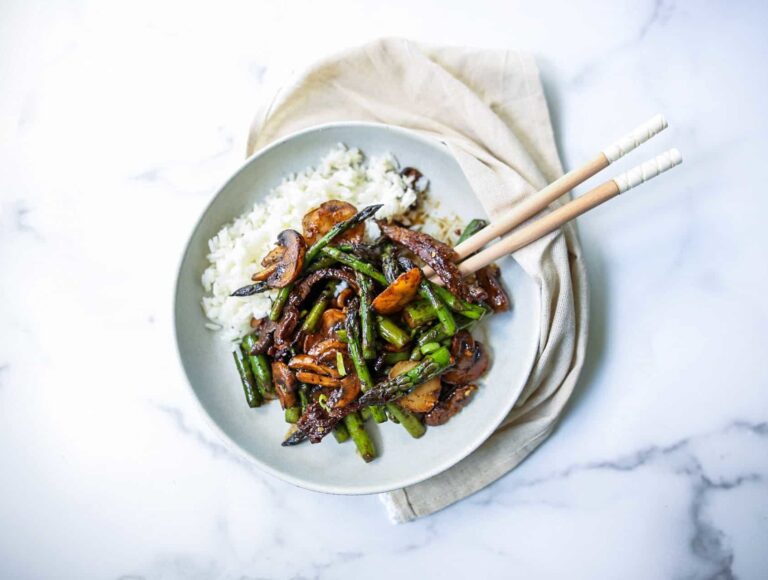 Spicy Beef & Asparagus Stir Fry (Whole30 + Paleo)