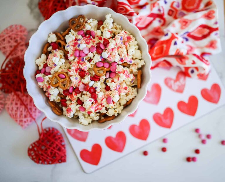 Valentine’s Day Popcorn Mix